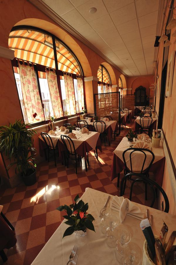 Hotel Miramare لاديسْبولِ المظهر الخارجي الصورة